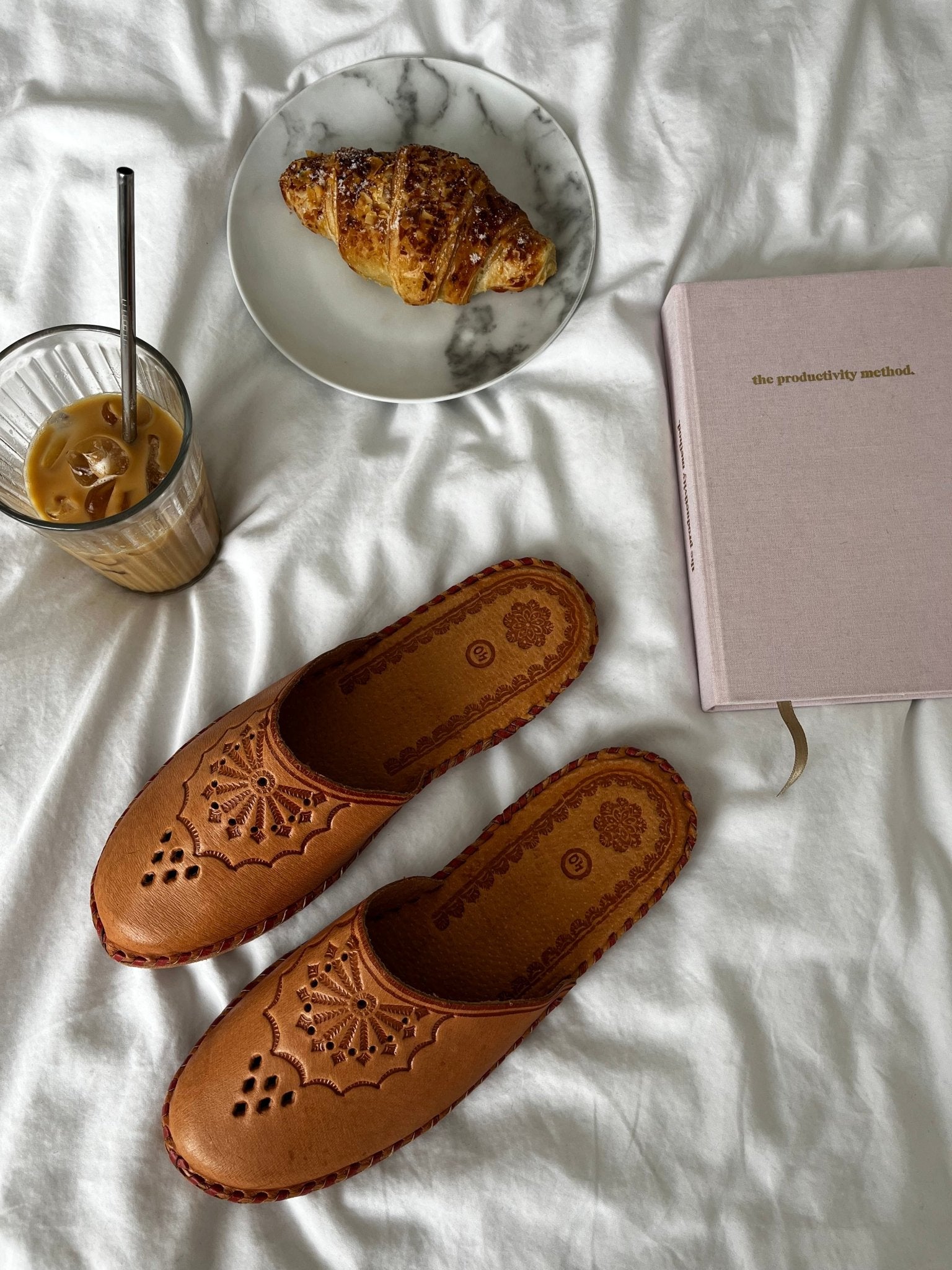 Heritage Slippers - ONAIE