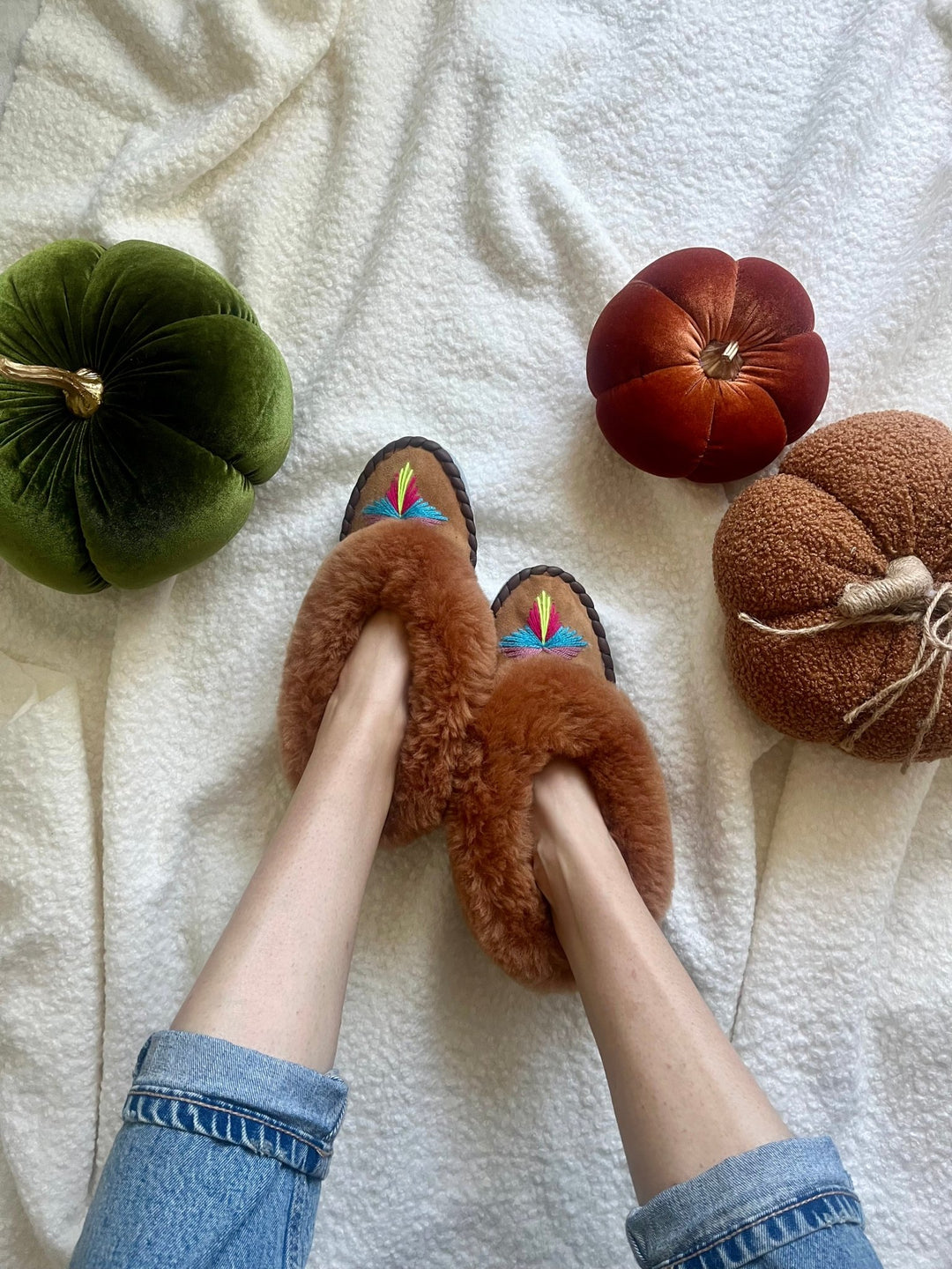 Tan Sheepskin Slippers - ONAIE