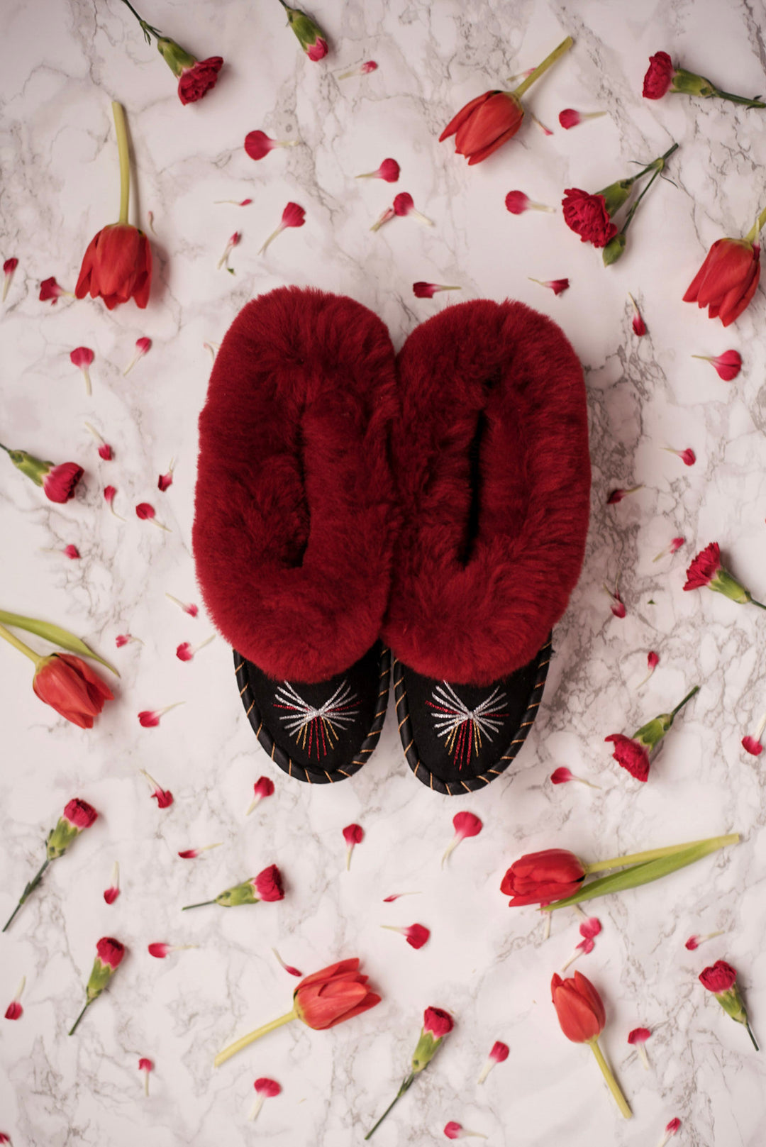 Valentine's Day Gift Guide 2024: Cozy Comfort with ONAIE Slippers