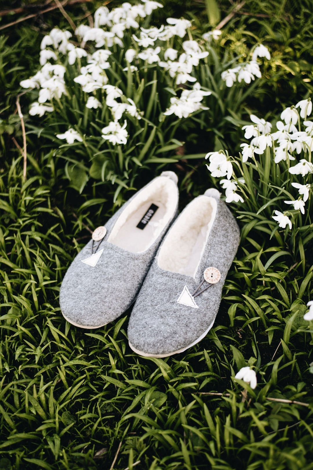 What Are the Best Slippers to Wear at Home? 