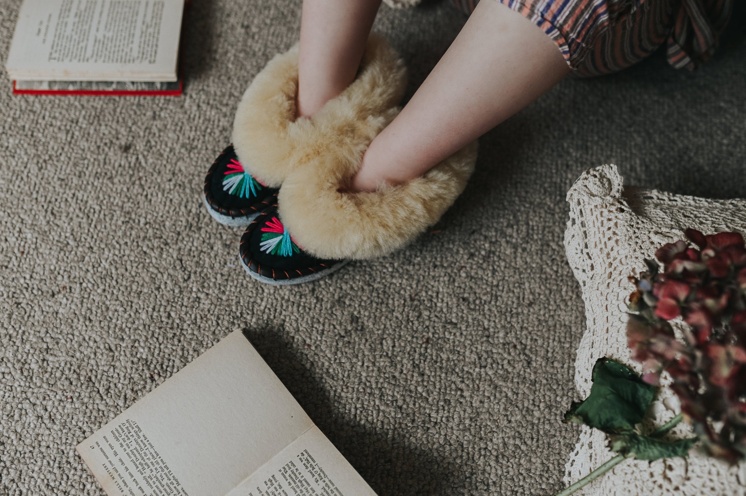 Childrens Sheepskin Slippers - ONAIE