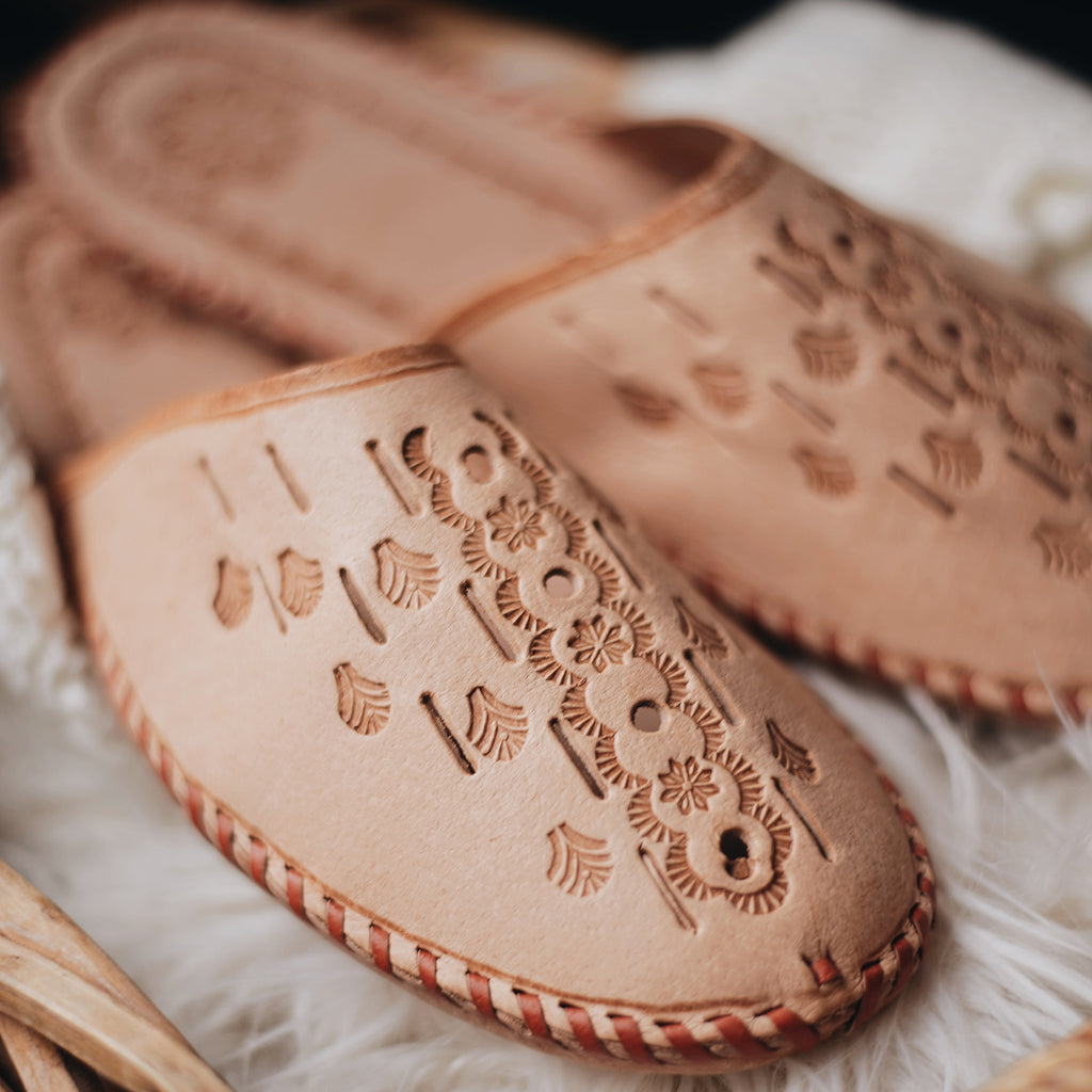 Brown Leather Slippers - ONAIE