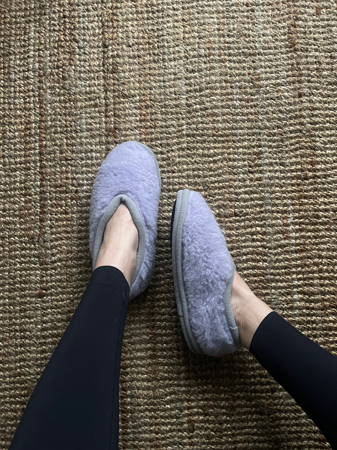 Lilac wool slippers 