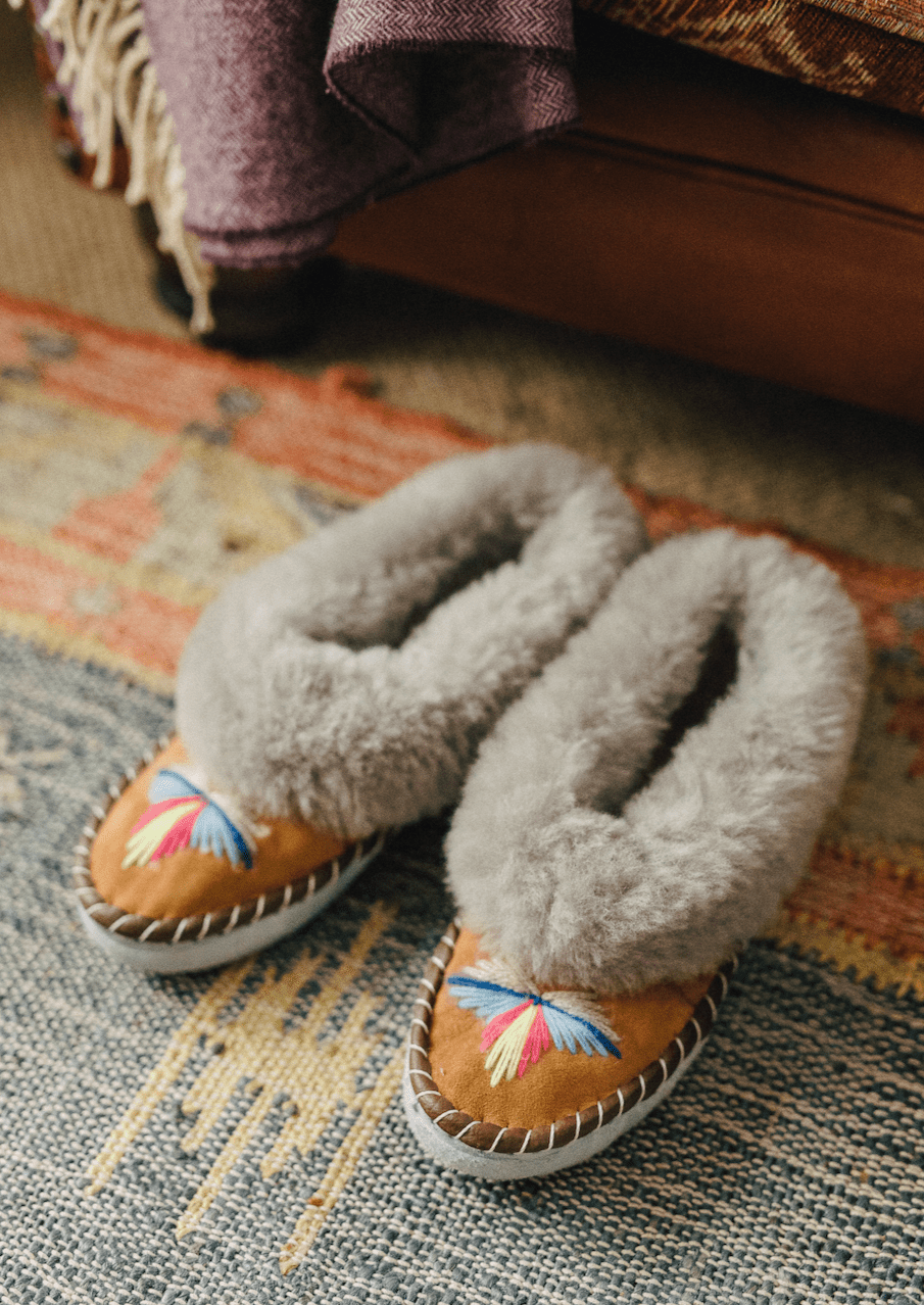 Grey Sheepskin Slippers - ONAIE