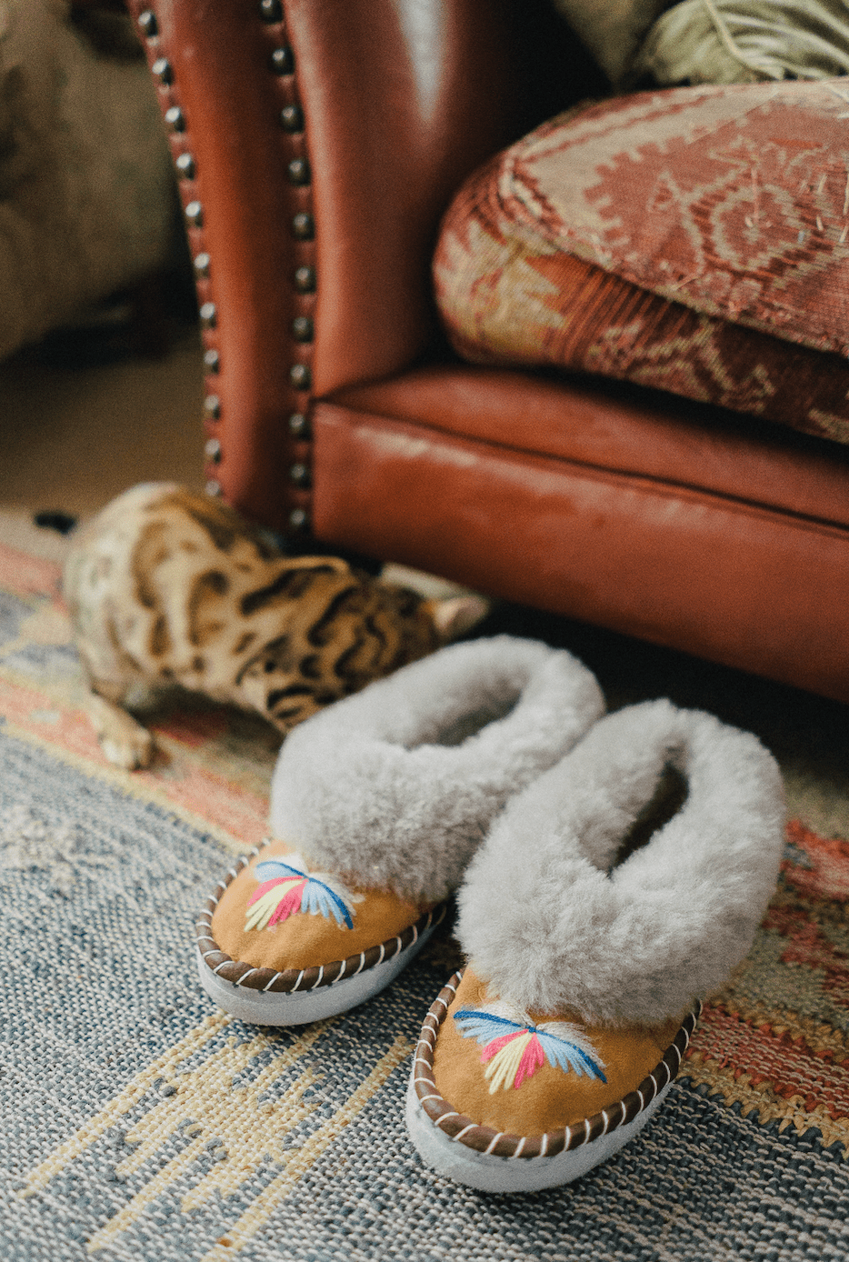 Grey Sheepskin Slippers - ONAIE