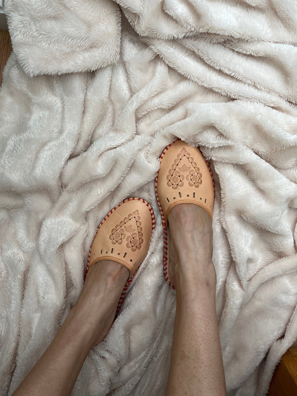 Heart Leather Slippers - ONAIE