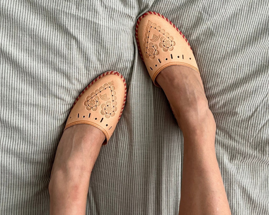Heart Leather Slippers - ONAIE