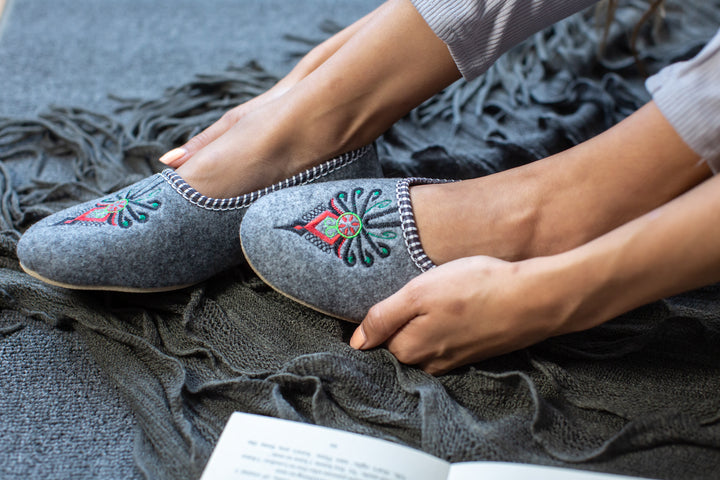 Highlander Felt Slippers