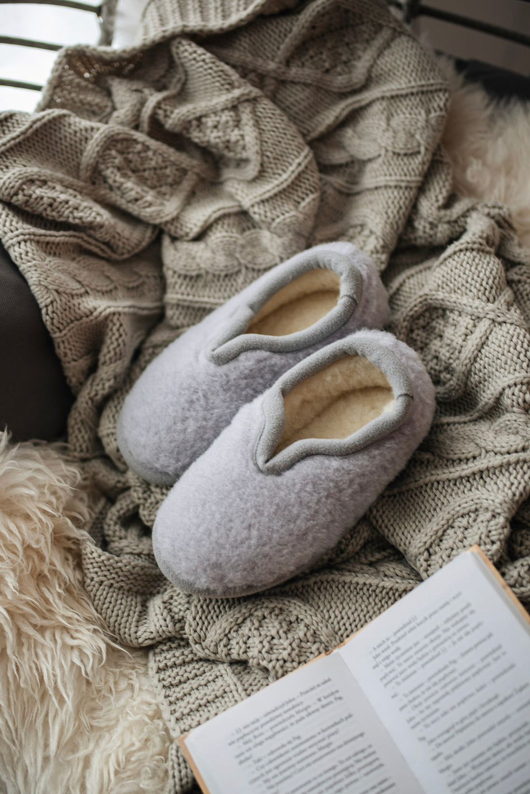 Stormy Slippers - ONAIE