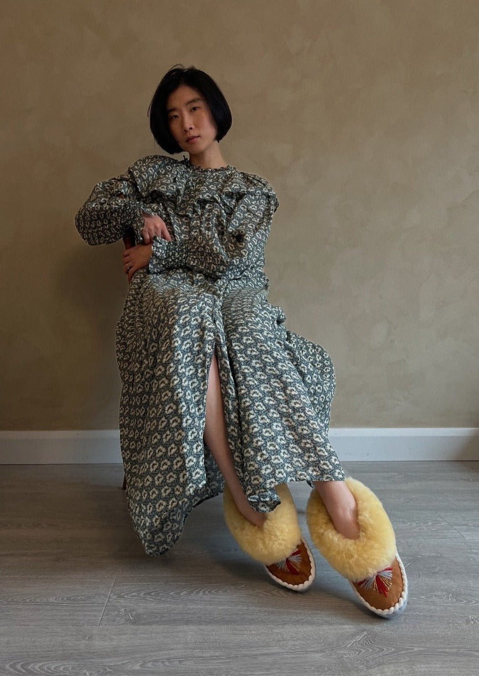Natural Sheepskin Slippers - ONAIE