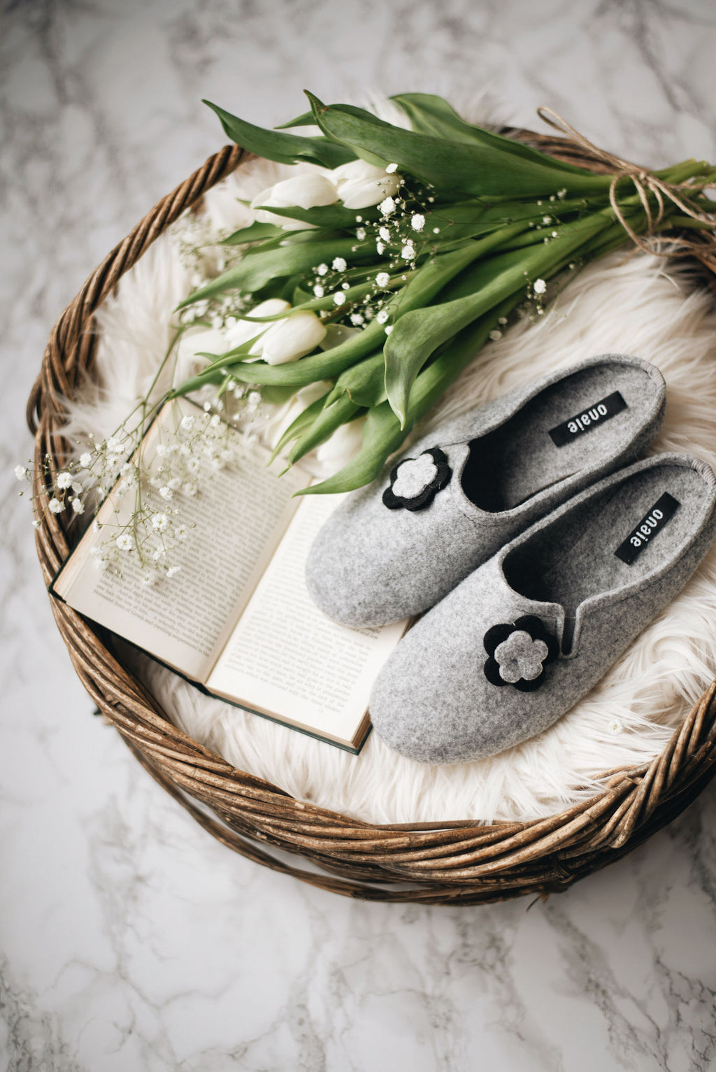 Black Flower Felt Women’s Slippers - ONAIE