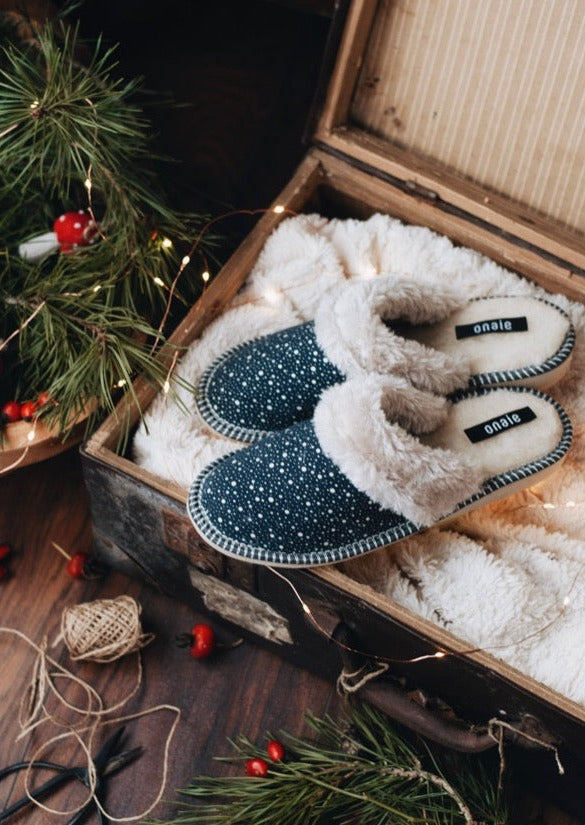 Blue Christmas Slippers - ONAIE