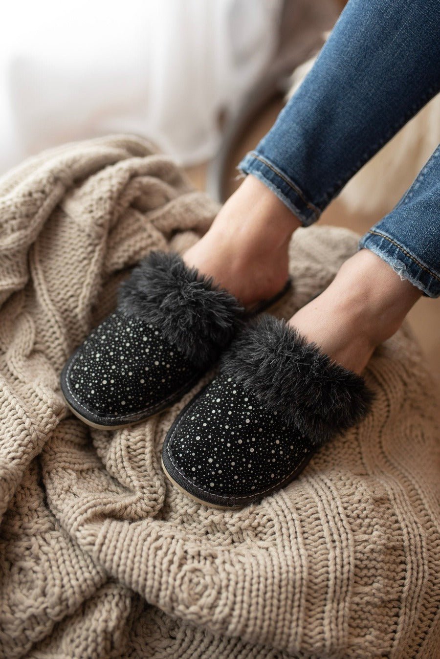 Midnight Slippers - ONAIE