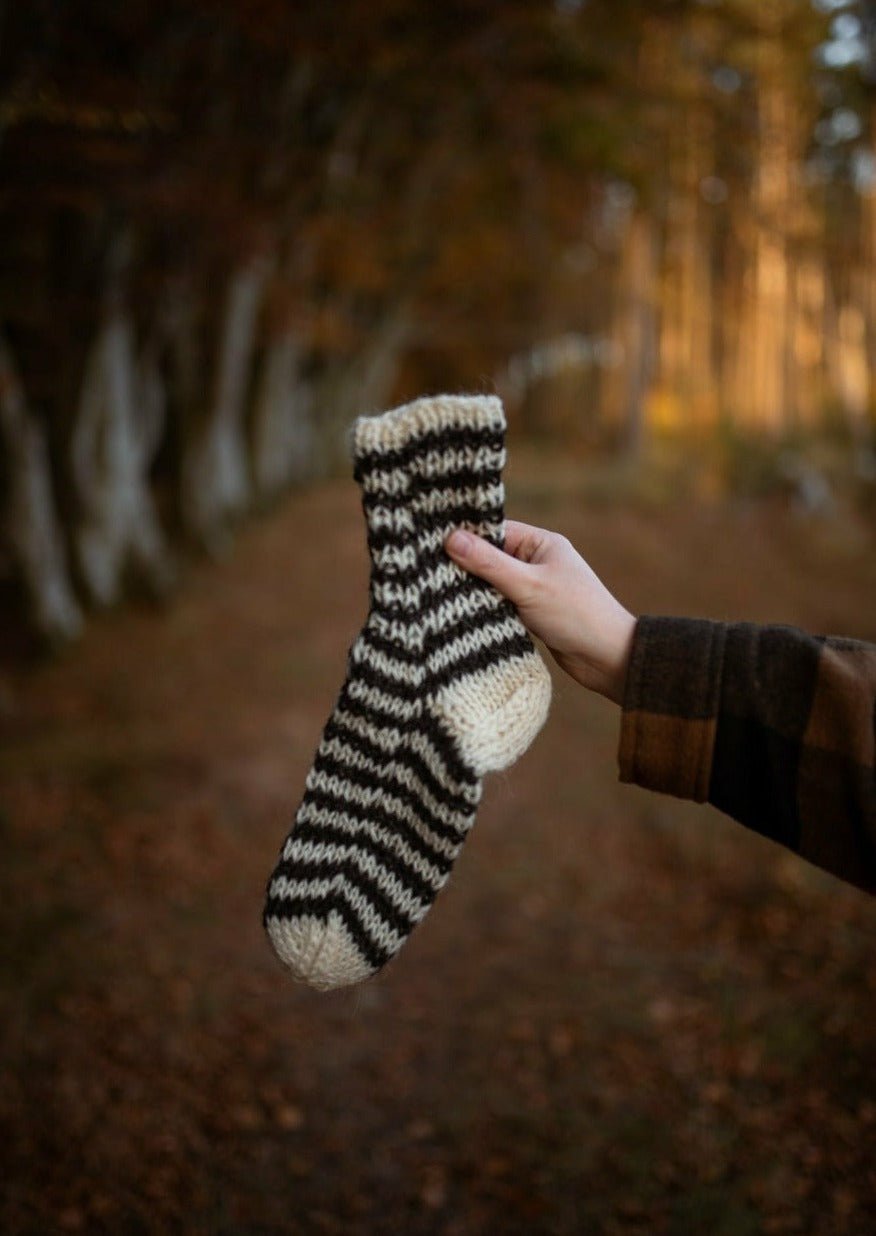 Lucky Dip Hand - Woven Wool Women's Socks - ONAIE