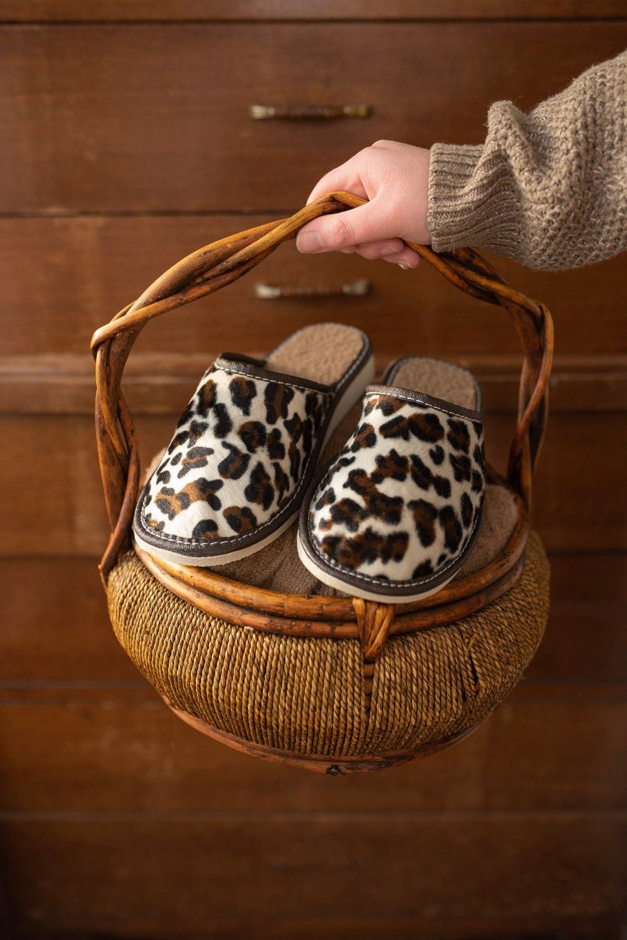 Leopard Print Wool Slippers - ONAIE