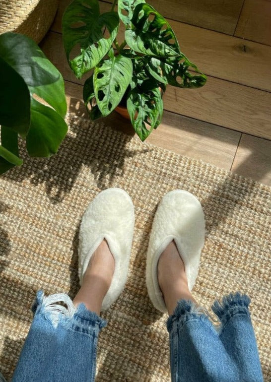Milk Wool Slippers