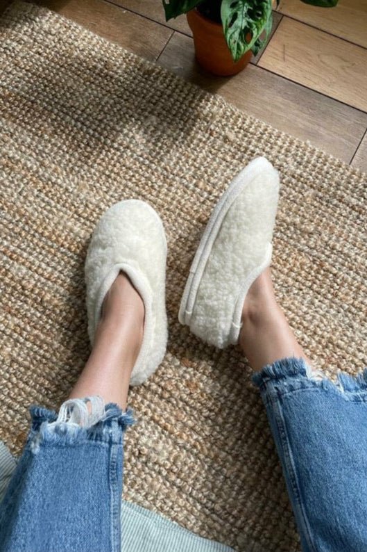 Milk Wool Slippers Cream