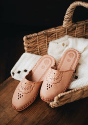 Woman's Handmade Brown Leather Slippers - ONAIE